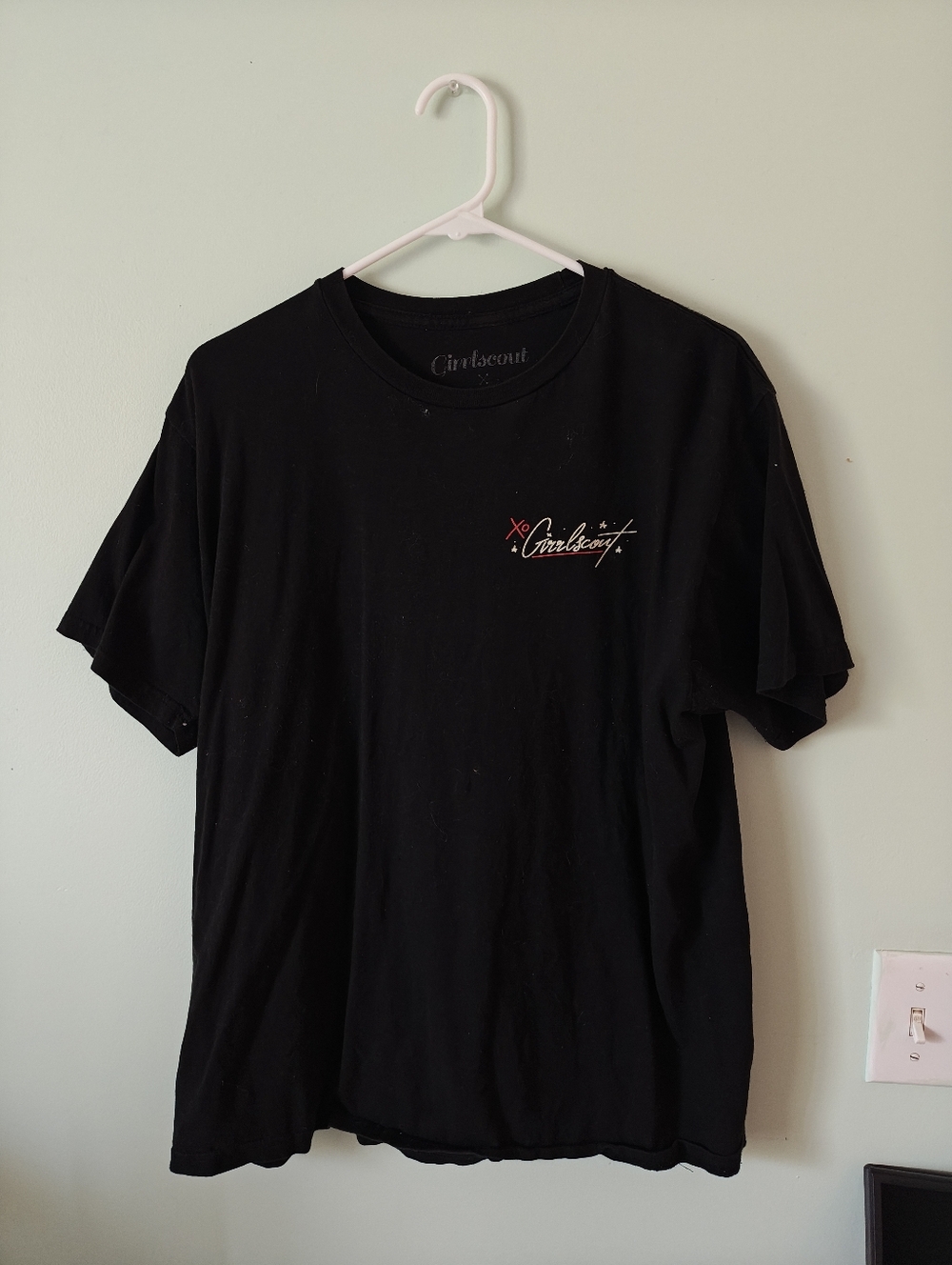 Girrlscout Black Graphic Logo T‑Shirt